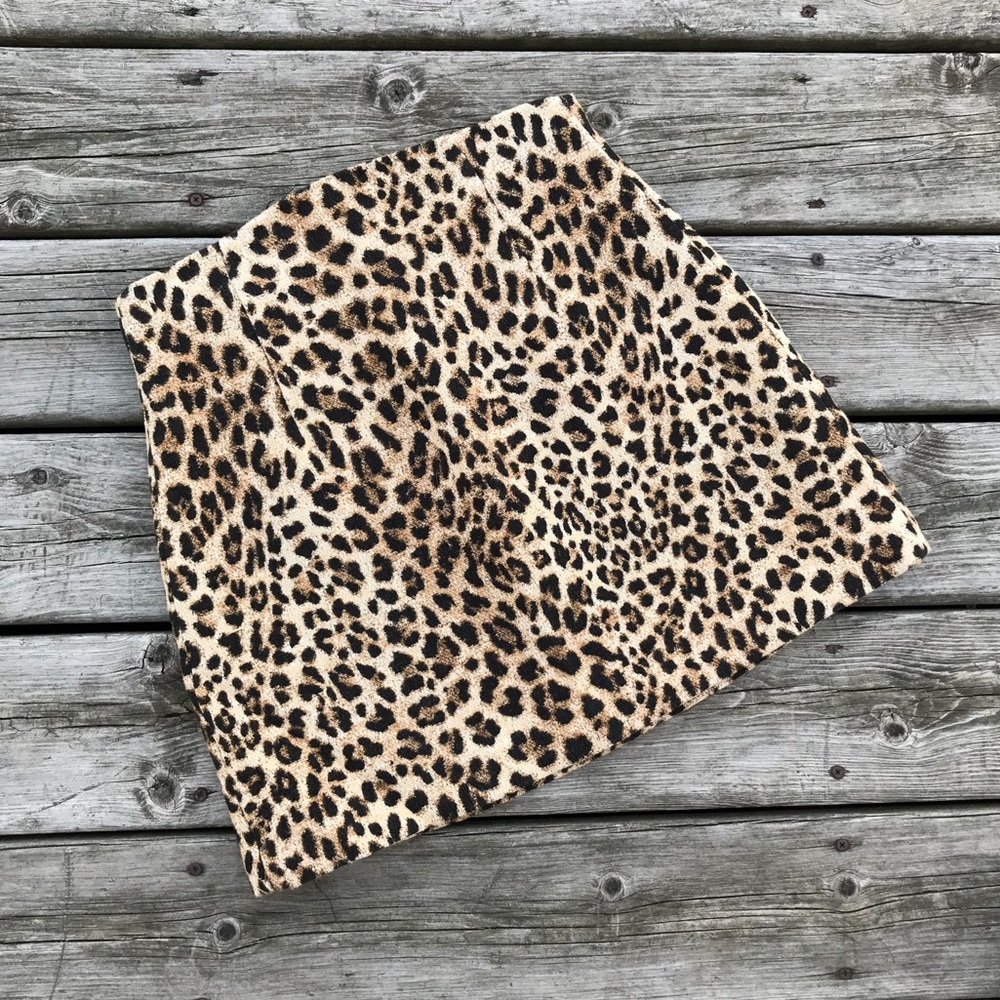 Zara Basic Cheetah Print Mini Pencil Skirt